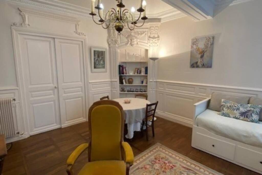 Le Jeu de Paume à Beaune centre Esterno foto